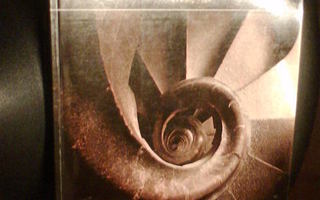 Salvador Tarrago: GAUDI ( 1 p. 1988 ) Sis.postikulut