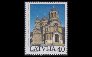 Latvia 532 ** Kirkko (2000)