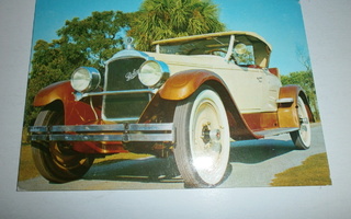 Vanha auto, Packard, väripk, p. 1978