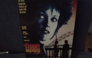 Myrskyisä Maanantai (v. 1988)Tommy Lee Jones,Melanie Griffit