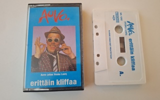 AUVO (VESA-MATTI LOIRI) - ERITTÄIN KLIFFAA c-kasetti