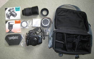 Filmikamera Canon EOS 600 + tarvikkeet + laukku