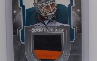 2012-13 ITG Game-Used Jersey silver Antti Niemi /140