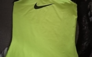Nike Pro neonkeltainen treenitoppi S