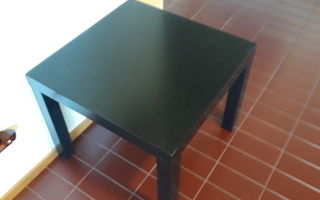 Pöytä, musta