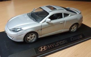 Hyundai Coupe - 1:26 Die cast / metalli pienoismalli