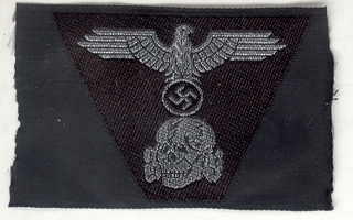 Waffen-SS panssariupseerin merkki kenttälakkiin