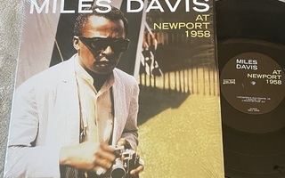 Miles Davis – At Newport 1958 (HUIPPULAATU LP)