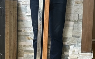 Suomen suurin puukko Marttiini 114 cm