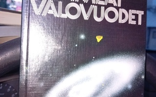 Brian Aldiss : Pimeät valovuodet  ( SIS POSTIKULU  )