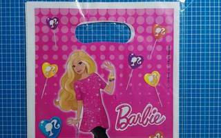 Muoviset Barbie lahjapussit