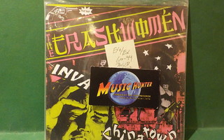 THE TRASHWOMEN - INVADE CHINATOWN EX+/EX GER -94 7" SINGLE