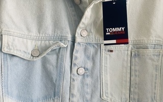Tommy Hilfiger trendikäs farkkutakki
