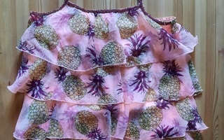 Kaunis helmikoristeltu ananas frillapaita