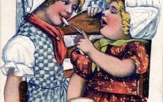 LAPSET / Tyttö antaa teekupista maistiaisia toiselle 1900-l.