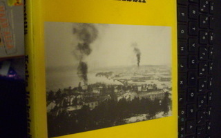 Eino Penttilä : Kotka liekeissä ( 1 p. 1991 ) Sis. postikulu