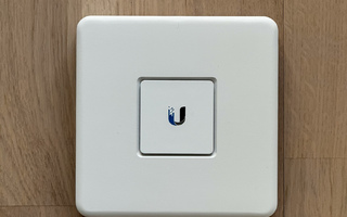 Ubiquiti UniFi Security Gateway (USG-3P) palomuuri