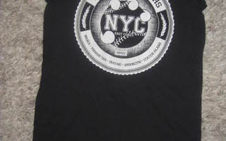 **NYC  T-paita, siisti    152 cm