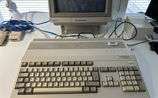 Amiga 500 lisämuistilla sekä Gotekilla