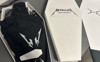 Metallica - Death Magnetic Deluxe