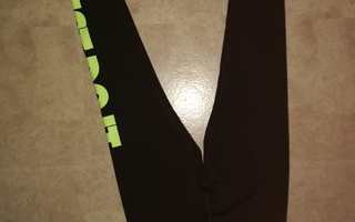 Nike- Treeni- ja urheilu housut trikoot (S/M) mustat dry fit