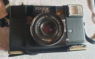 Konika C35 AF kamera 70-80 -luvulta