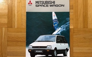 Esite Mitsubishi Space Wagon 1987
