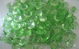 Vihreitä lasihelmiä 500 grammaa Ikea pärlor