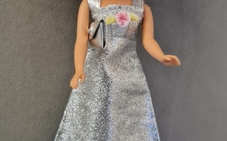 Daisy Doll in Silver Party Dress, shoes and bag