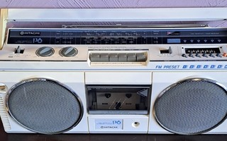 Radio/C-kasettisoitin Hitachi