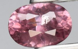 0.57ct Malaia Granaatti Jalokivi