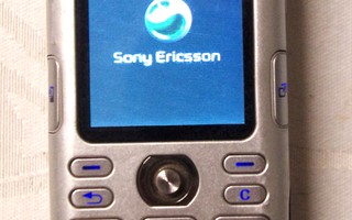 Sony Ericsson vanha kännykkä