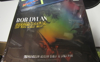 BOB DYLAN - FREEWHEELIN HIS LIFE AND MUSIC UUSI KIRJA + 4DVD