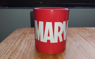 Punainen Marvel kahvimuki
