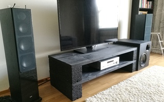 Elac FS 68.2 -lattiakaiuttimet