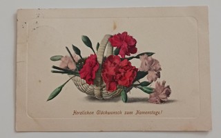 Vanha postikortti kukat korissa