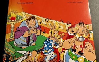 Asterix - Kultainen Hiidenkivi