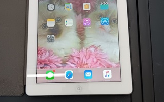 10 tuuman Apple iPad, SIM paikalla
