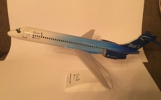 Pienoismalli Boeing 717-200