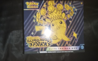 Surging Sparks Elite Trainer Box Avaamaton