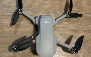 DJI Mini 2 SE drone + Airdropper