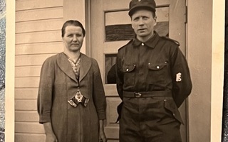 1939 suojeluskuntamies haalarissa