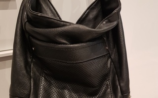 Musta Zara Basic Olkalaukku / Laukku