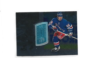 WAYNE GRETZKY -1998-99 SPX FINITE LIVING LEGENDS 0332 /1620