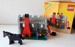 Vanha lego nro 6040 sepän paja + ohje