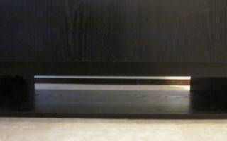 Musta Olohuoneen Pöytä. Pituutta 120 cm