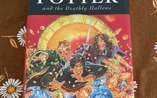Harry Potter and the Deathly Hallows - J.K Rowling
