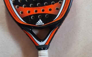 Adidas vulcan padel maila