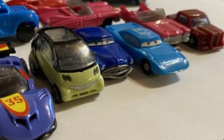 Erä muovia miniautoja MPG, Disney, Pixar