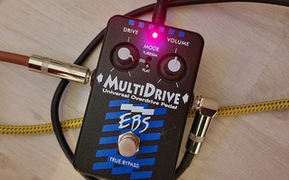 EBS MultiDrive -pedaali bassolle (viallinen)